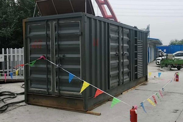 德格发电机租赁空气滤清器多久更换一次？