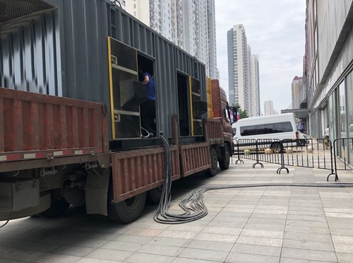 德格冷却液不足的情况下如何检查柴油发电机组？