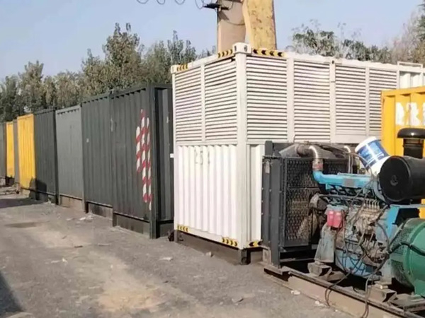 德格200KW柴油发电机机组每小时油耗是多少？